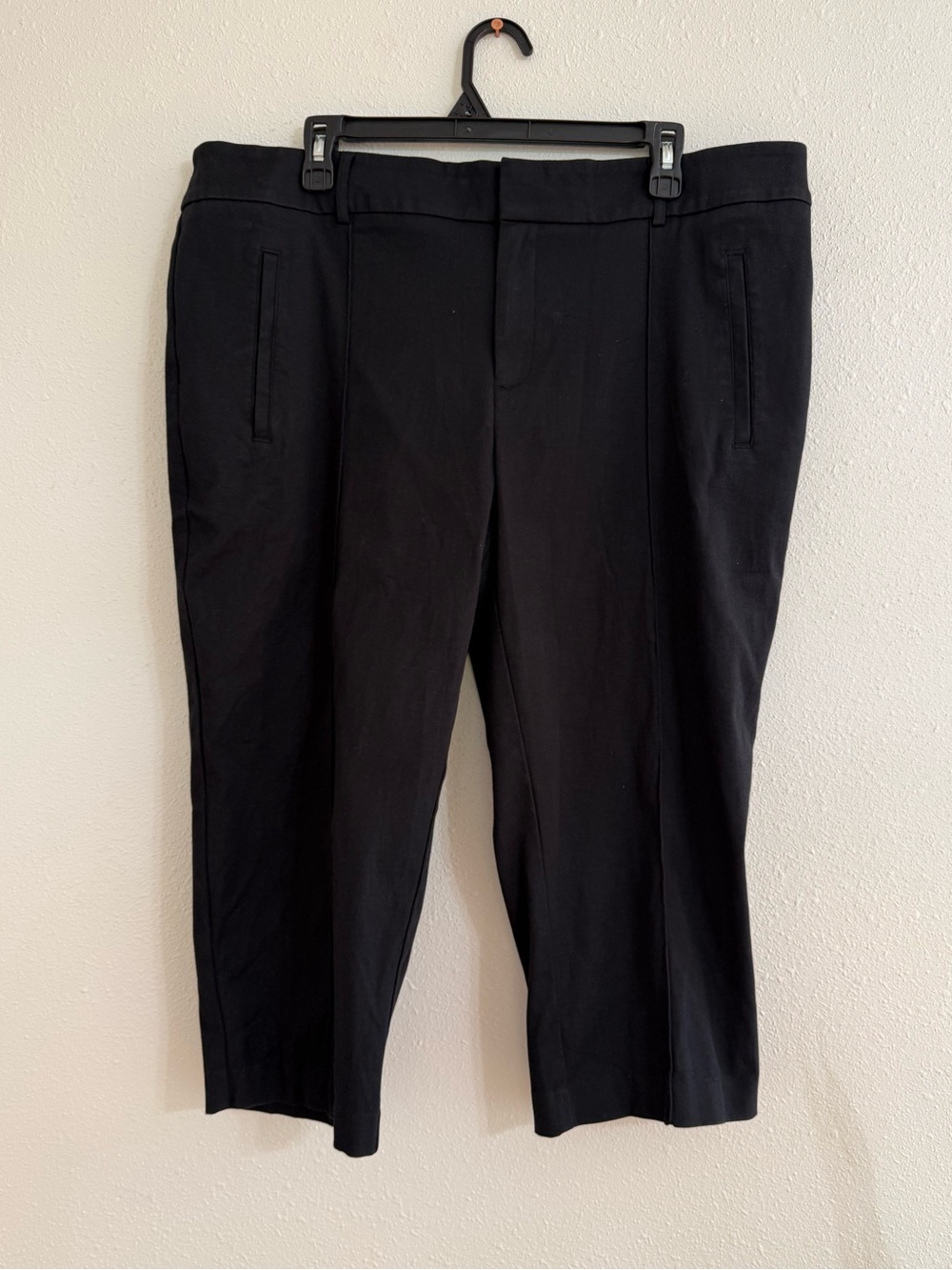 Women’s pants size 18